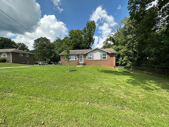 2nd image of 162 E Regent Dr