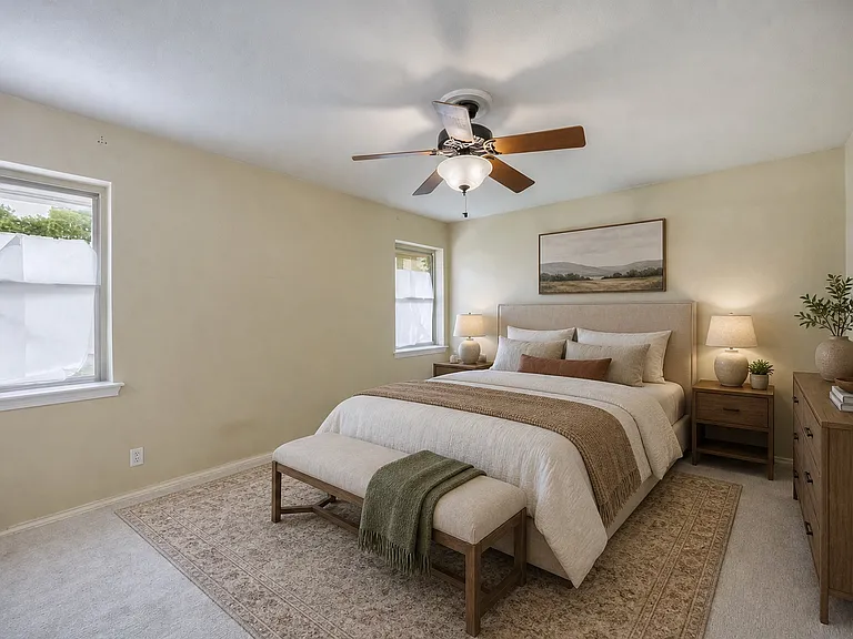 1404 Seminole Dr — Photo 4