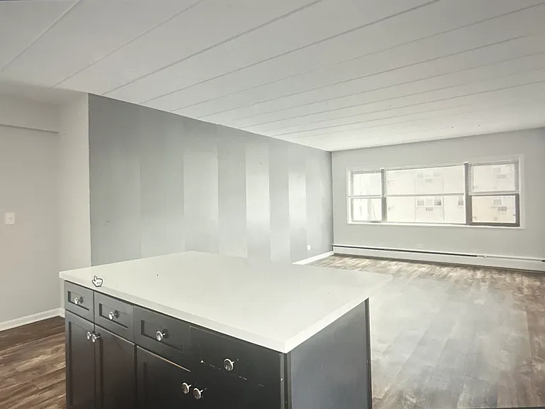 6007 N Kenmore Ave #401 — Photo 1