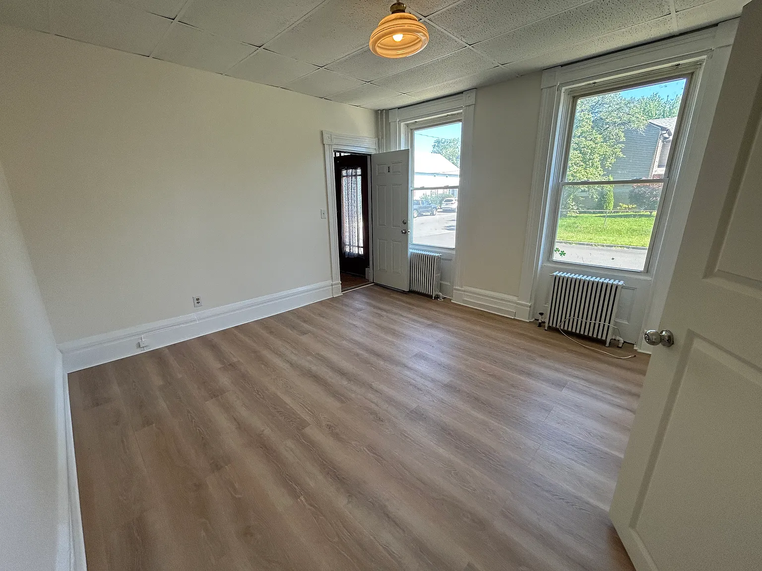 2 bed, $1,275 — Photo 1