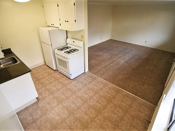 4th image of 524 E 17th St #4