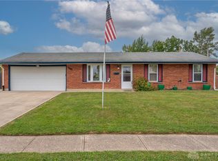 7209 Serpentine Dr, Huber Heights, OH 45424