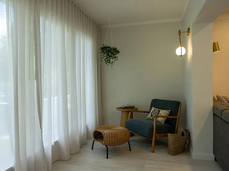 Reading and relaxation zone near entry.