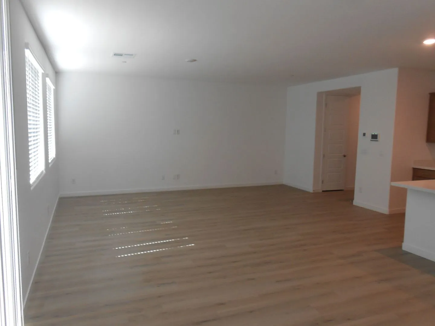 Brand New Beautiful Home Near Galleria and Bldr. Hwy — Photo 4