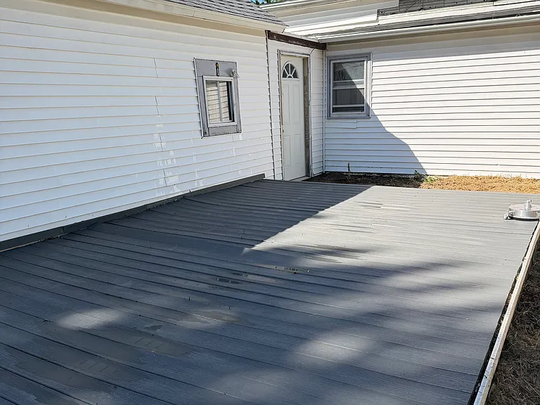 702 Monroe St — Photo 2