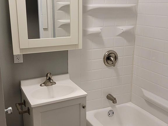 5th image of 955 Edmund Ave APT 1
