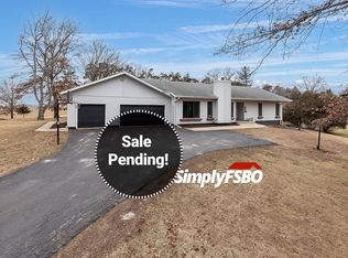 2812 Red Fox Ct, Freeport, IL 61032