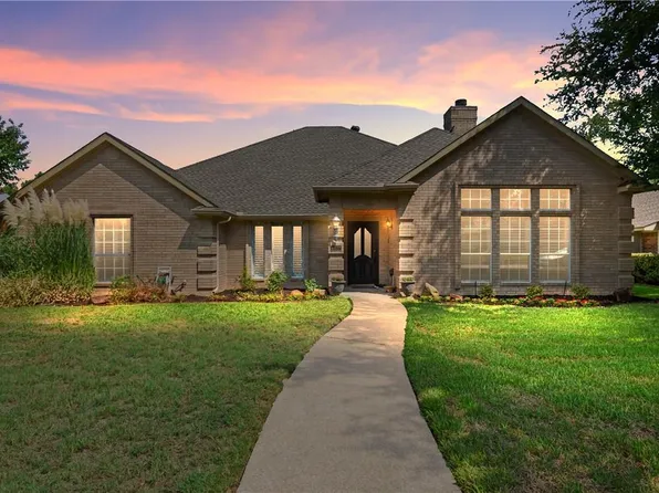 4437 Avonshire Ln, Plano, TX 75093