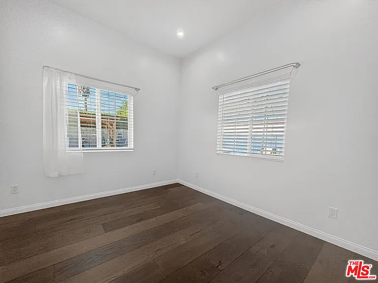6036 Denny Ave — Photo 24