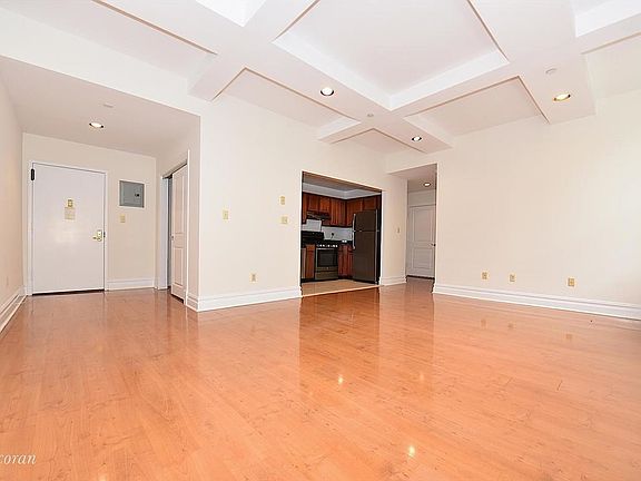 4th image of 4502 Ditmars Blvd #216