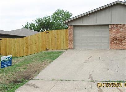 1st image of 10253 Maverick Dr