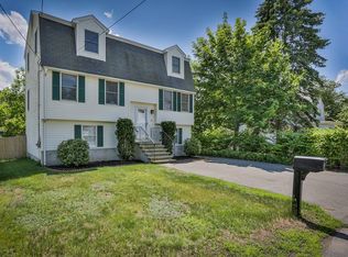4 Mellon Rd, Billerica, MA 01821