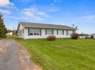 7 Bayview Cres, East Parish, PE C0A2B0