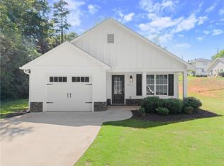 1672 Meadowlark Ln, Gainesville, GA 30501