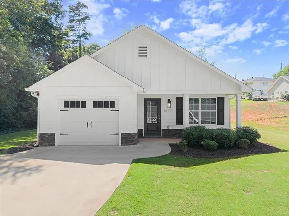 1672 Meadowlark Ln, Gainesville, GA 30501