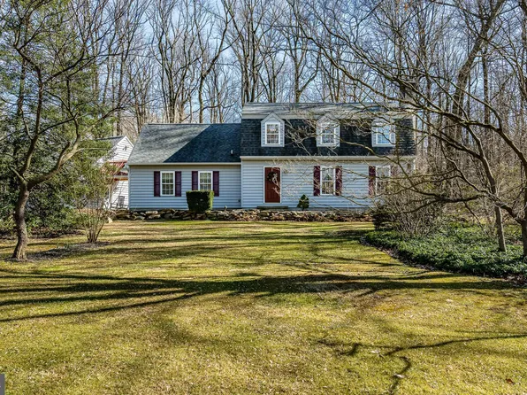 106 Northwood Dr, Coatesville, PA 19320