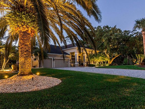 3rd image of 2 Old Canyon Ln