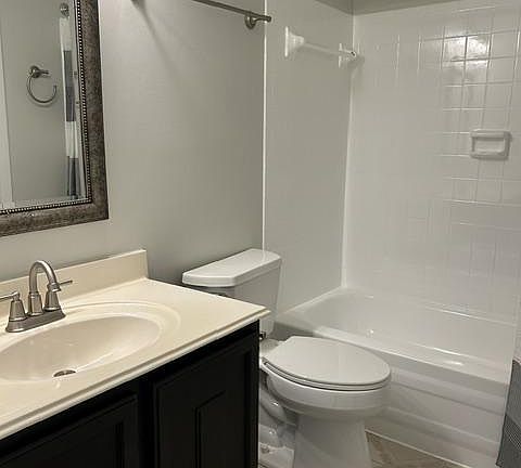 4th image of 2829 Chablis Cir