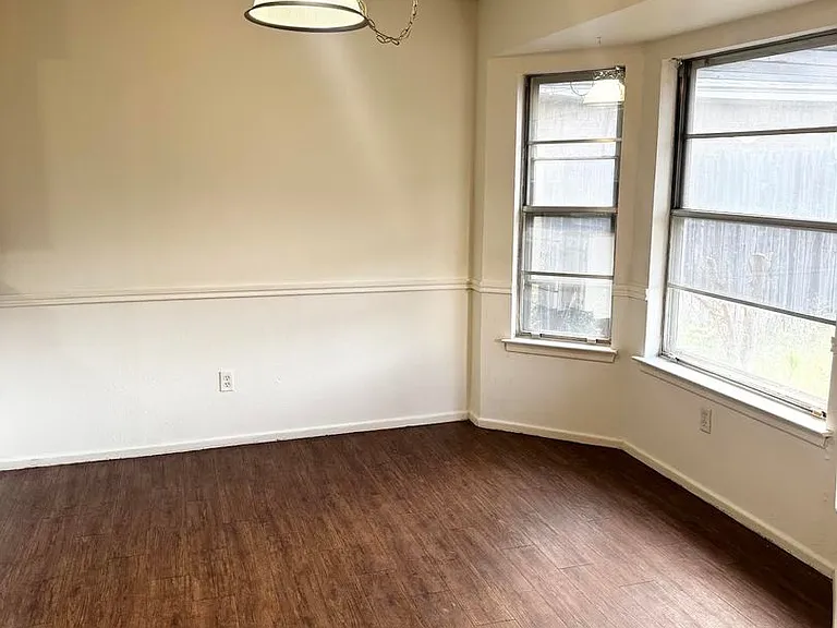5202 Ric Dr — Photo 3