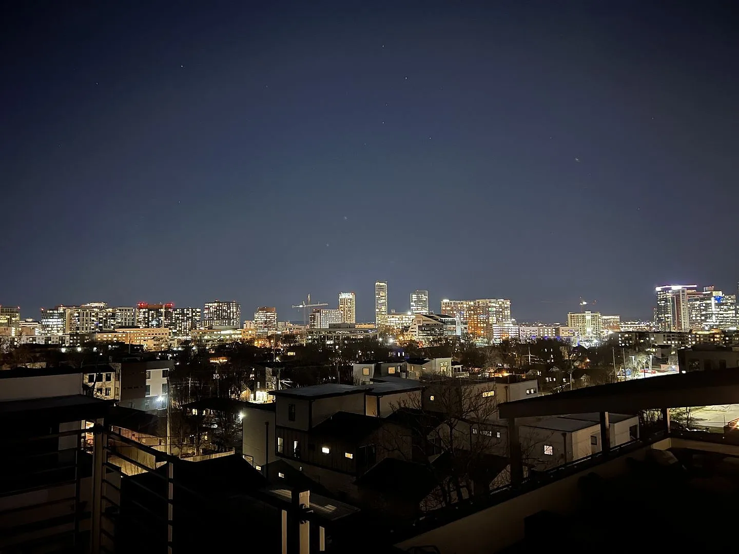 One-Of-A-Kind 4br/3.1ba High-Rise Living In Nashville! — Photo 3