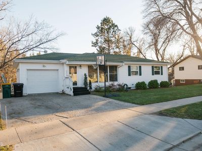 2005 Saint Joseph Dr, Bismarck, ND, 58501
