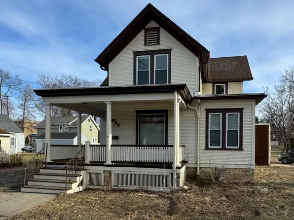 607 South 12th STREET, Watertown, WI 53094