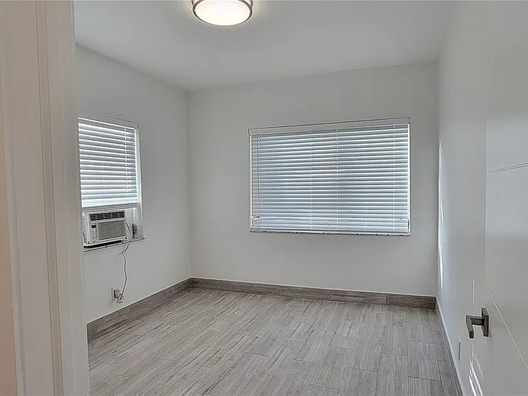 1723 Liberty St #5 — Photo 6