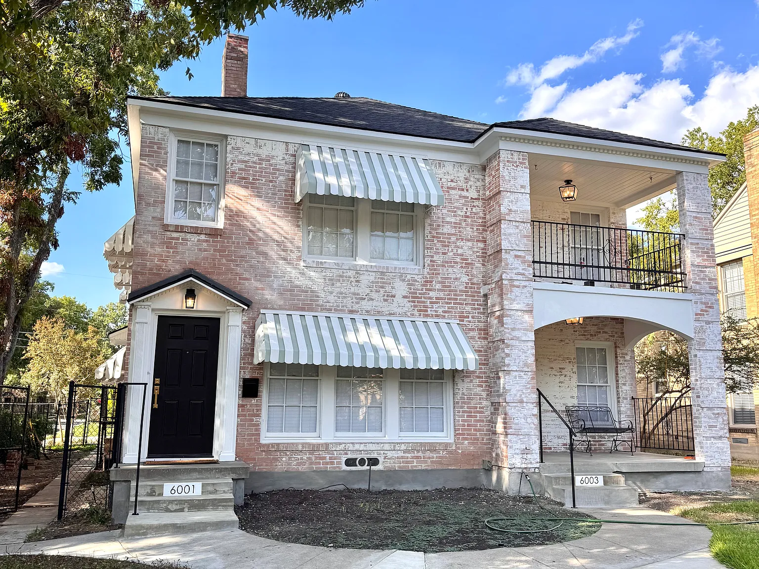 2 bed, 1350 sqft, $3,300 — Photo 1