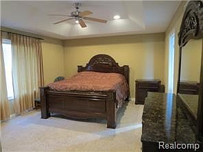 3rd image of 54582 Glen Oaks Dr