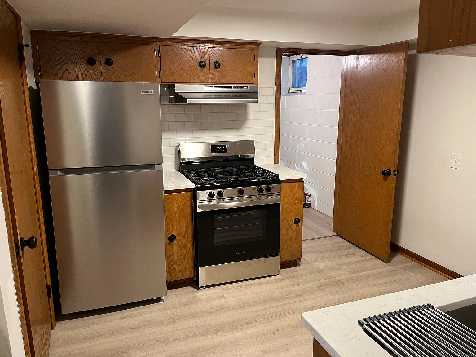 3 bed, 1200 sqft, $2,149 — Photo 3