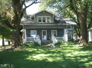 301 N Henderson St, Kenney, IL 61749