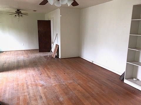 2nd image of 405 S Holly St