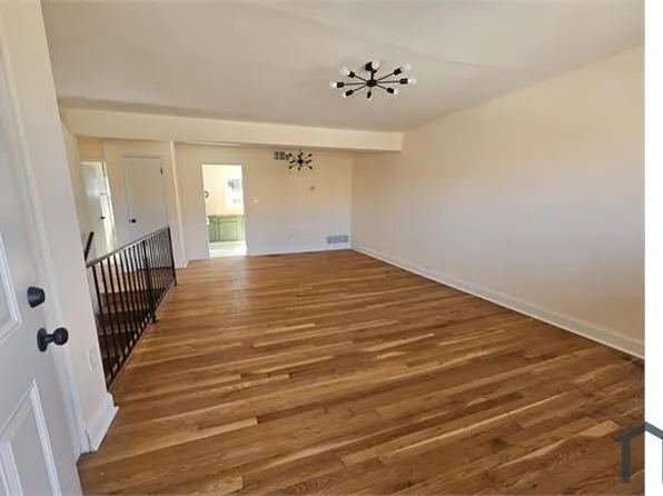 1221 E Northern Pkwy, Baltimore, MD 21239