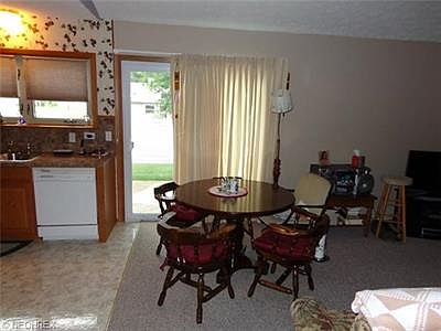 4th image of 3600 Oxford Dr