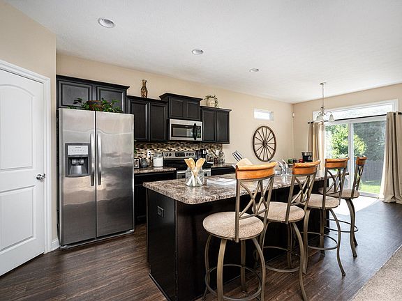 5th image of 5045 Melville Way