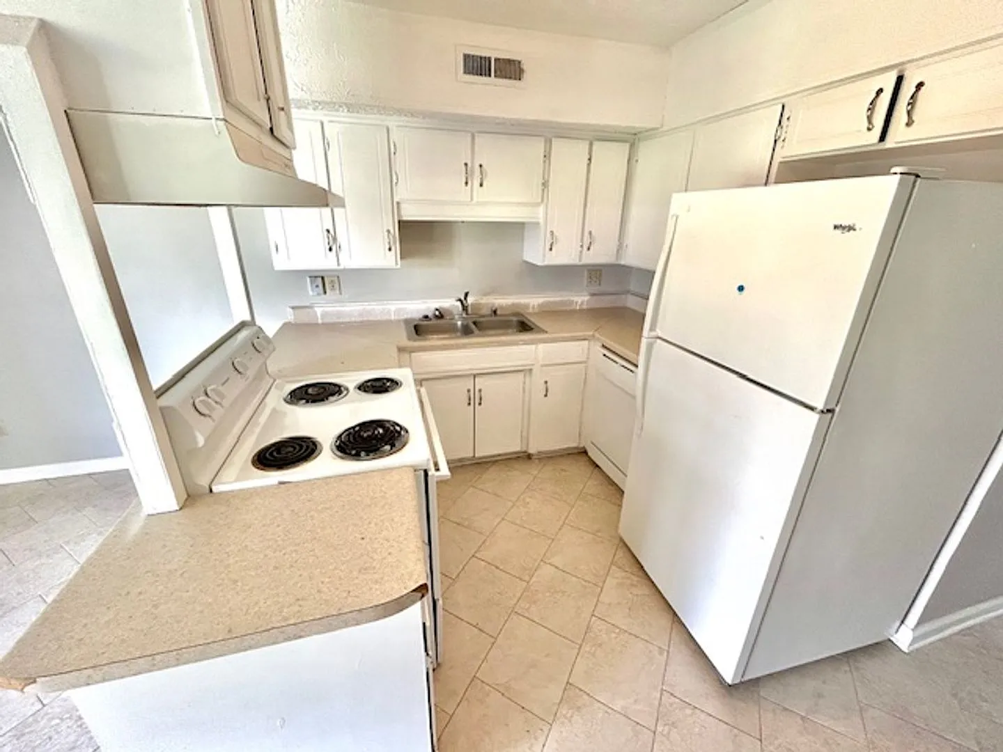 9024 Mahogany Row — Photo 2