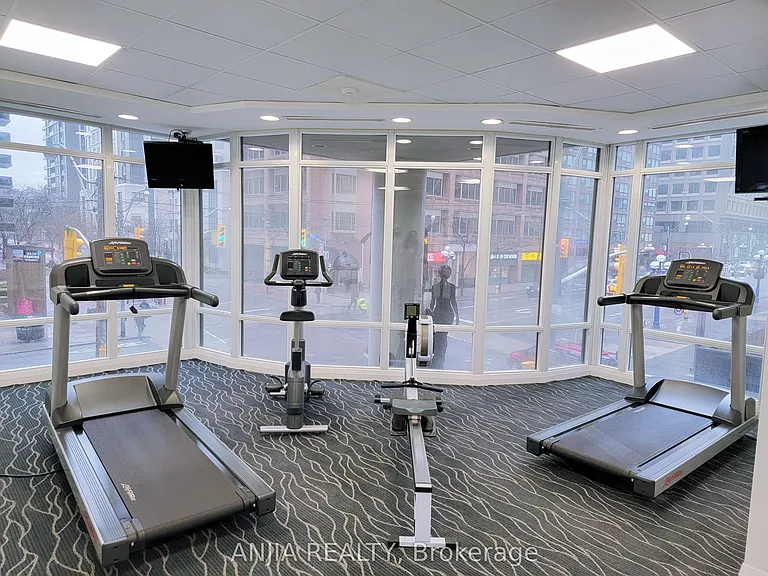 1121 Bay St #805 — Photo 13