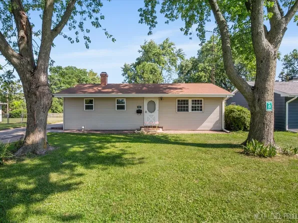 1817 Plum St, Aurora, IL 60506