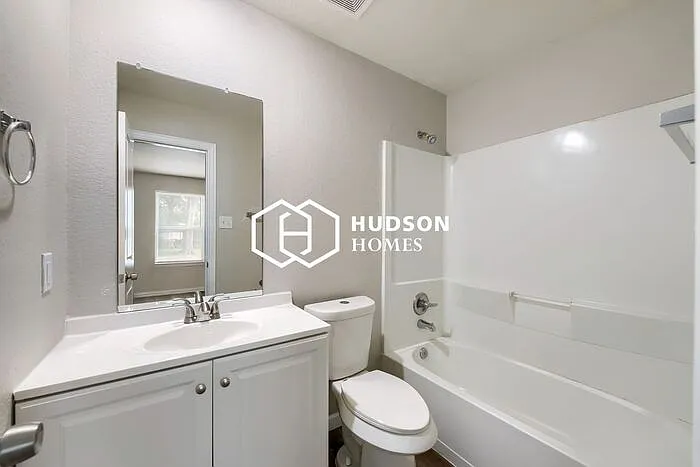 4419 Trigg St #B — Photo 10