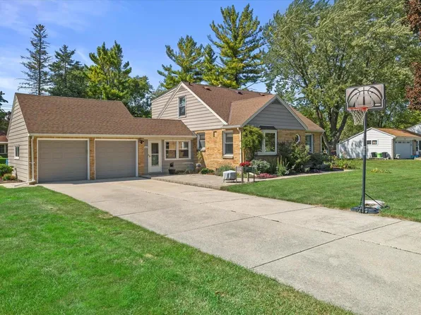 4665 North 133 STREET, Brookfield, WI 53005