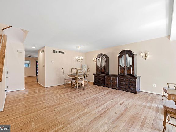 4th image of 502 Williamson Cir