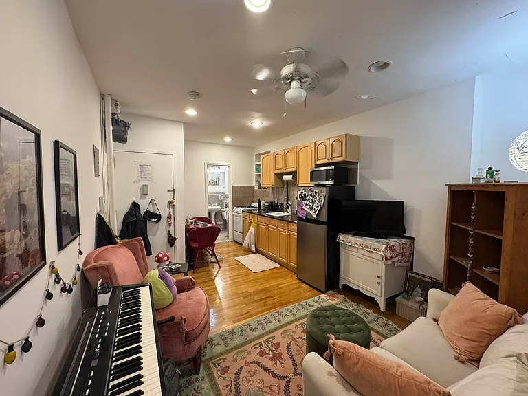 55 Clinton St #3 — Photo 2