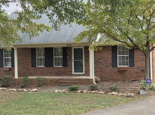 202 Madison Dr, Mount Holly, NC 28120