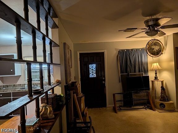 4th image of 376 Kingston Dr E