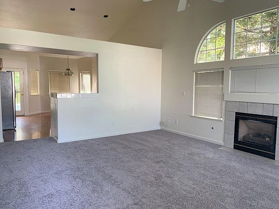 5th image of 10443 N Woodrow Ave