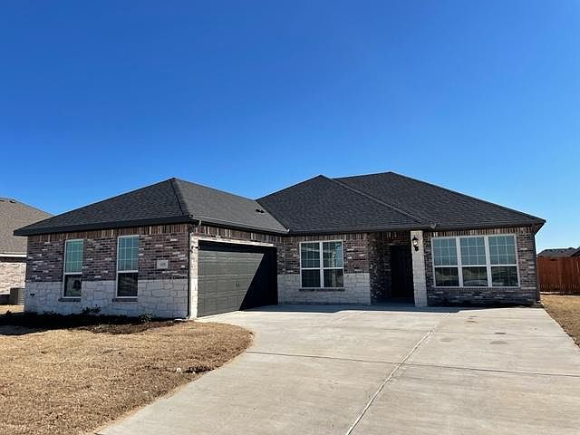 1st image of 628 Camden Dr