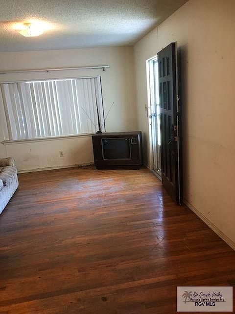 1st image of 211 Canal St