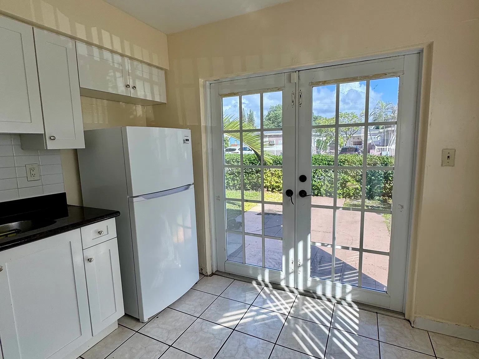 2 bed, 1000 sqft, $2,400 — Photo 4