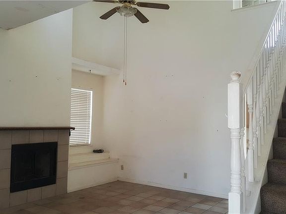 3rd image of 1710 Charlie Smith Dr