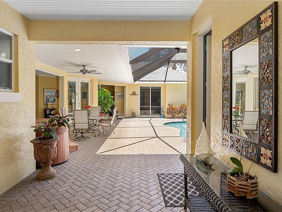 3rd image of 1000 Carolina Cir SW